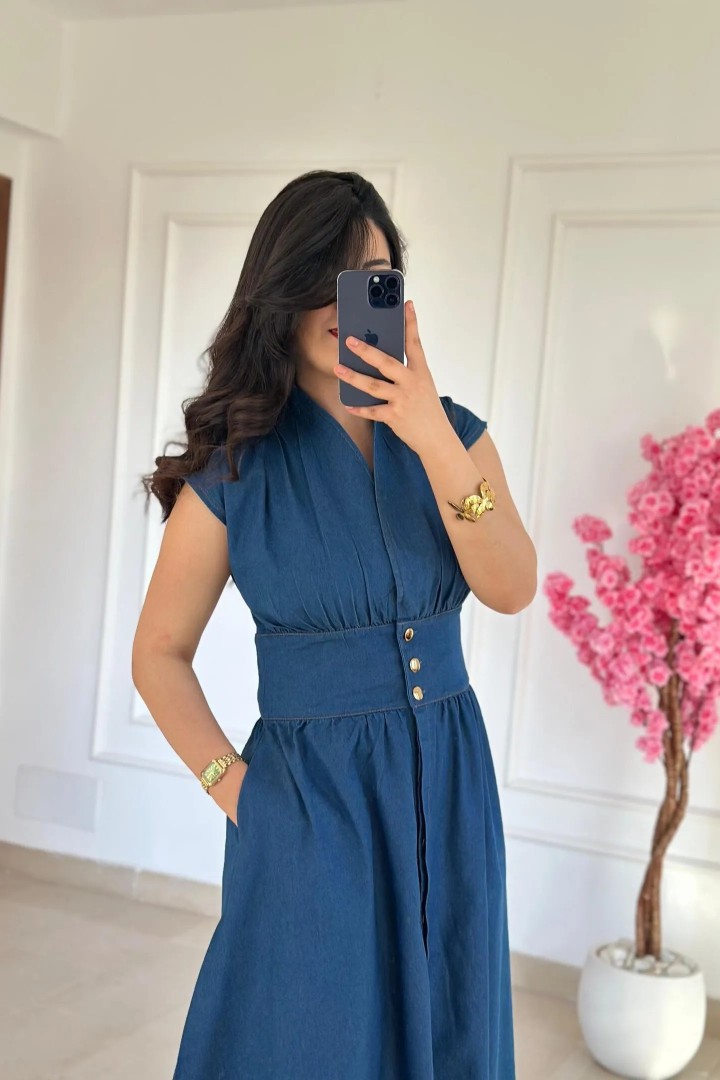 Robe Midi en Jean Léger Lavé 💙
