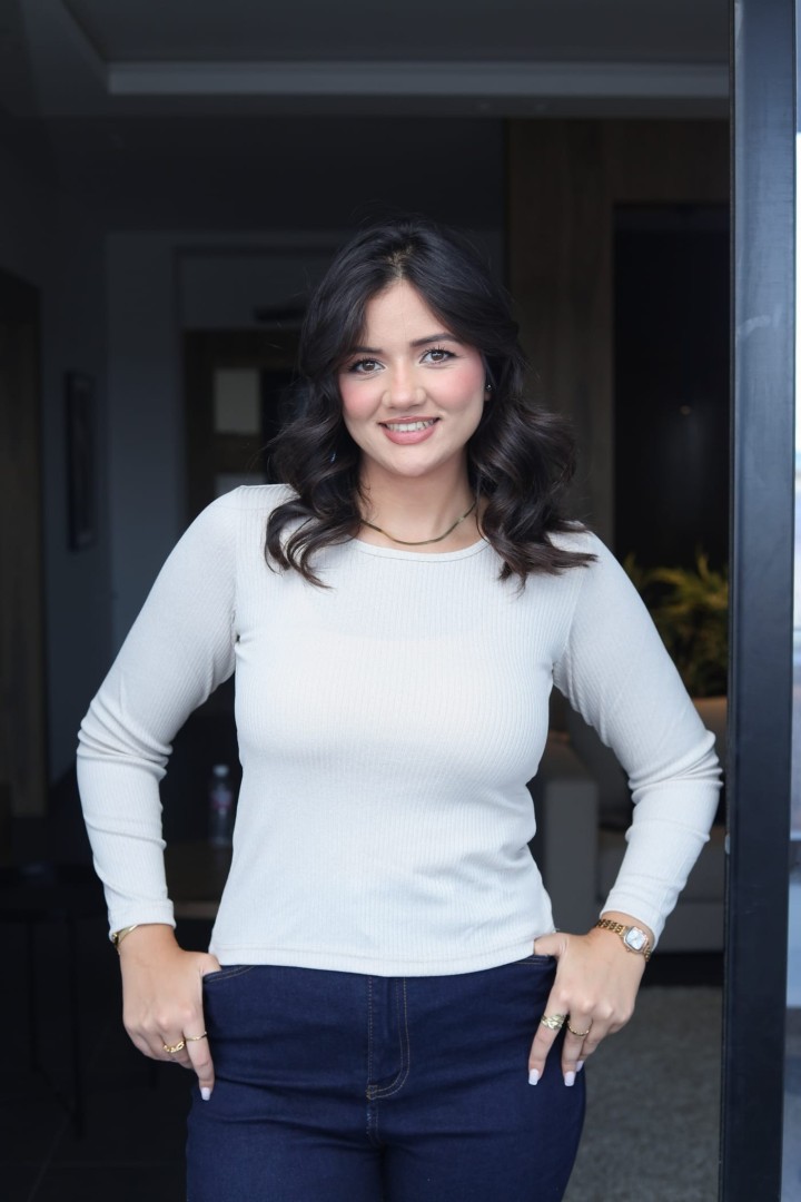 Pull en maille côtelée – Élégance simple & confort absolu